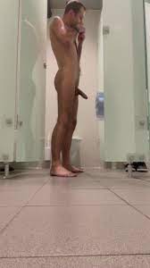 Turkish Guy gets completely naked at public restroom 1 - ThisVid.com auf  Deutsch