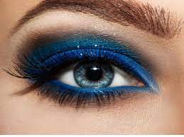 how to apply blue eye shadow perfectly