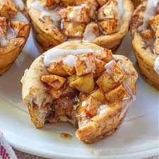 easy apple pie cinnamon rolls video