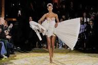 Viktor & Rolf couture show features upside-down and sideways gowns ...