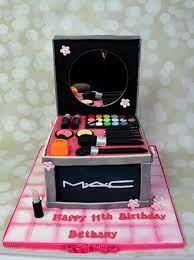makeup case cake 2 broadwaybakery com