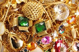 uk gold jewellery demand hit by pre