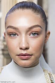 how to do natural and dewy gigi hadid