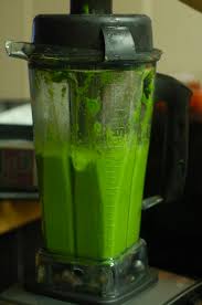 juicing wheatgr with your vitamix