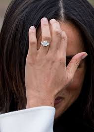 Look at the engagement ring prince harry designed for meghan markle. Buckingham Palace Sell Meghan Markle Engagment Ring Replicas Marie Claire Australia