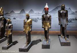 Pharaon des Deux Terres au Louvre - Kermorvan.fr