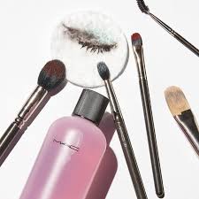 how to clean makeup brushes a makeup