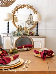 an elegant christmas dining room