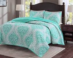 comforter vs bedspread what s the