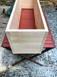 how to build a planter box with legs