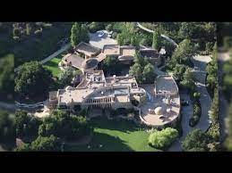 Will smith's house is located in calabasas, california. Will Smith Und Jada Pinkett Smith Verkaufen Haus Splash News Deutschland Youtube