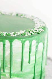 Mint Green Drip Cake gambar png