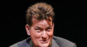 New york) is an american film and television actor, known in part for his role in (and firing from) chuck lorre 's two and a half men. Charlie Sheen Vor Gericht Tv Today