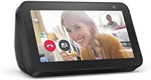 The amazon echo show 5 is a shrunken, more adorable version of its larger echo show brethren. Amazon Com Echo Show 5 Smart Display With Alexa Stay Connected With Video Calling Charcoal Amazon Devices