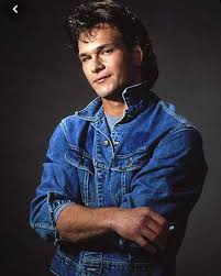 Who doesn't love patrick swayze in dirty dancing, or ghost or road house? those movies made him a huge star. Patrick Swayze Facebook