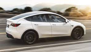 Officially, the 2021 tesla model y range starts with the long range variant, priced at $52,490 plus a $1,200 destination charge, making it $53,690. Tesla Model Y Wird Ab Marz Ausgeliefert Ecomento De