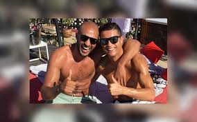 The bizarre story surfaced after reports emerged in the spanish. Kikboksininkas Ä¯tariamas Homoseksualiais Santykiais Su Cristiano Ronaldo Sulaikytas Maroke Delfi Gyvenimas