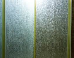 clean glass shower doors on