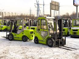 Дизельный вилочный погрузчик Zoomlion FD 20 с кабиной купить по цене 1593600 ₽ в Москве на PromPortal.Su (ID#114759638)