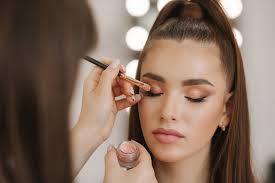 eye catching makeup hacks to master
