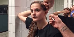 Eye for an ear ufc fighter leslie smith s ear explodes during fight muscle fitness. Why Do Ufc Fighters Ears Look Weird Combat Museum