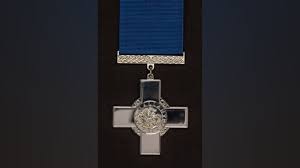 It is awarded for gallantry not in the presence of the enemy to both members of the british armed forces. R3jmmcbq8dmwcm