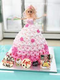 Bánh sinh nhật tạo hình 3d công chúa barbie màu hồng có in hình dễ thương