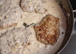 simple southern cube steak and gravy