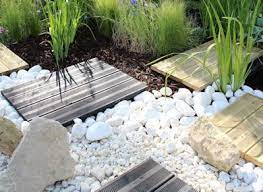 Maybe you would like to learn more about. White Pebbles And Chippings In A Modern Garden Pebble Garden Water Features In The Garden Garden Floor