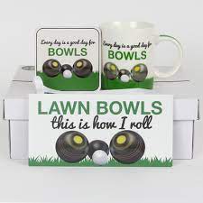 lawn bowls mug gift set