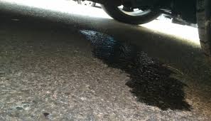 when your car is leaking oil causes