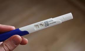 وبعض اختبارات الحمل تكون أكثر حساسية من غيرها ، ويمكنها الكشف بدقة عن الحمل قبل عدة أيام من الدورة الشهرية. Ø¸Ù‡ÙˆØ± Ø¨Ù‚Ø¹Ø© Ø­Ù…Ø±Ø§Ø¡ ÙÙŠ Ø§Ø®ØªØ¨Ø§Ø± Ø§Ù„Ø­Ù…Ù„ Ø§Ù„Ù…ÙˆØ±Ø¯
