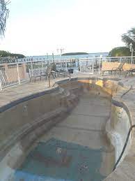 Fiberglass Pool Restoration In Miami