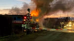 Locomotiva unui tren a luat foc lângă Ploiești: întârzieri de 200 de minute în Gara de Nord. Reacția ministrului transporturilor. Update - Fanatik.ro