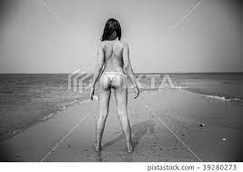 Nude on Beach - Stock Photo [39280273] - PIXTA