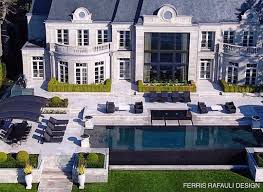 How many bedrooms has a mansion got? The Scoop On Drake S House In Toronto The Mansion In Toosie Slide