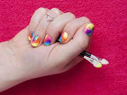 diy nail art rainbow tie dye in five