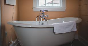 8 best cleaners for fiberglass tub