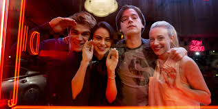 The comics follow the same characters, but there are some major differences that each cast member has in relation to the comic books and show. Riverdale Cast Vs Archie Comic Photos Riverdale Actors In Real Life