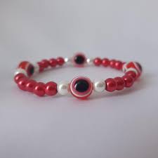 red evil eye bracelet with meaning