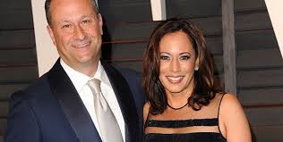 The couple divorced but have said they remain incredibly close while. Who Is Douglas Emhoff Kamala Harris Husband He S Her Biggest Fan