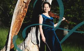 She plays a stradivarius violin from 1709 and a bajoni viola from 1861, borrowed. Rebellen Beethoven Med Malin Broman Musik I Dalarna Och Dalasinfoniettan