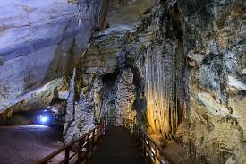phong nha paradise cave tour from hue