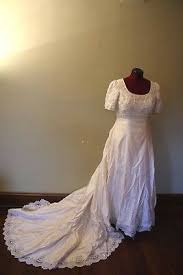 Beautiful Alfred Angelo 1233 Size 14 White Beads Satin
