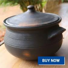 The traditional clay pot is one that is not glazed and has a deep base along with a deep lid. Unglazed Clay Cookware India Microwave Oven Utensils