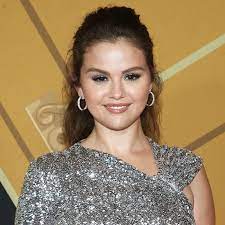 selena gomez turns heads at the only