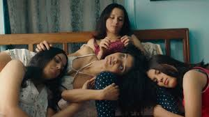 الفيلم التونسي «بنات ألفة» ينافس على جائزة السعفة الذهبية في مهرجان كان –  قناة الغد