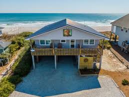 the beach topsail beach house al