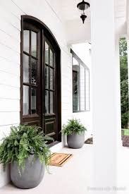14 Front Porch Plants That Will Bring