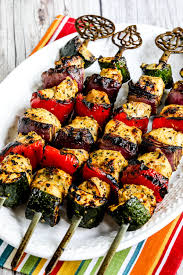 grilled en kabobs with vegetables